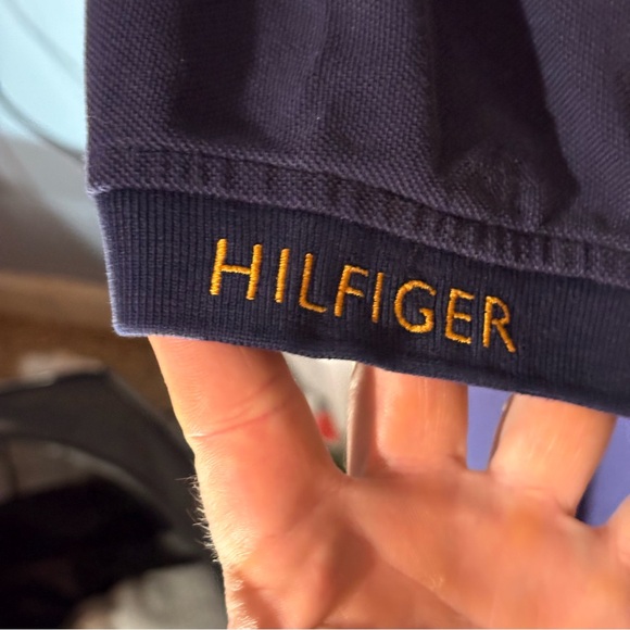 2\$20  Tommy Hilfiger Men's Polo in Navy with Red and White Accents - Picture 5 of 6